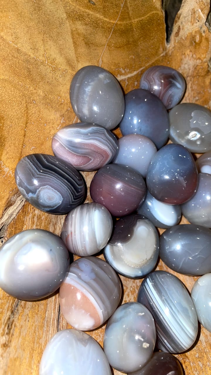 GRAY AGATE