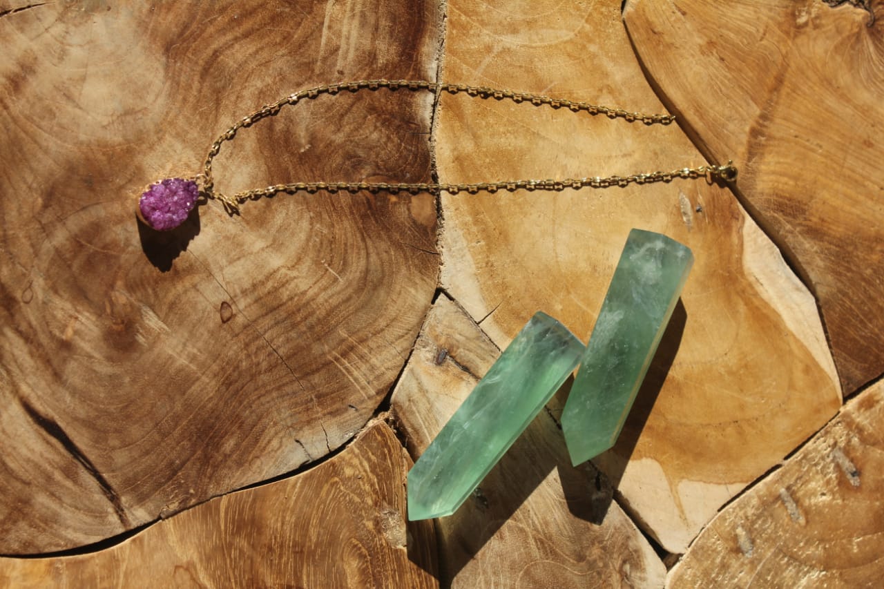 ROSE STONE GOLD NECKLACE