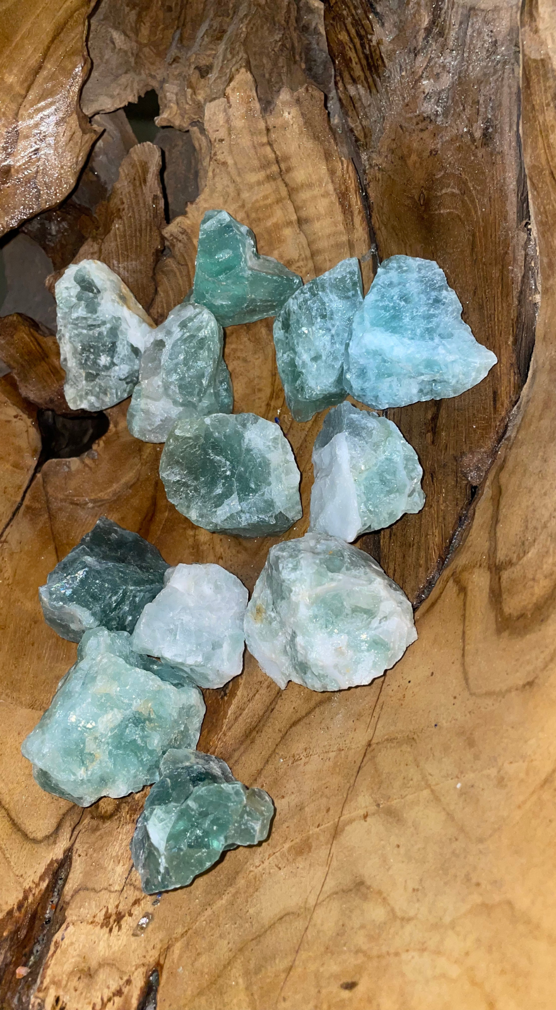 COOL MEDIUM GREEN FLUORITE