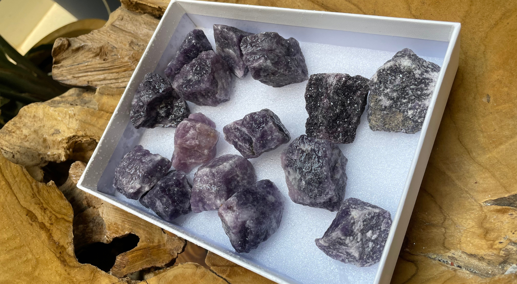 GRAY MEDIUM AMETHYST