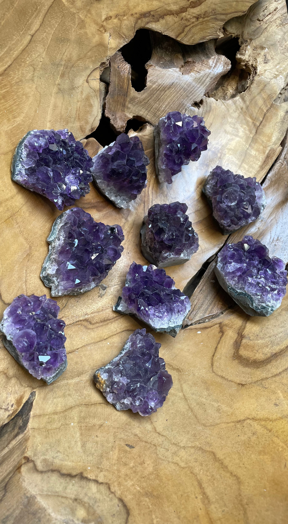 ORNATE PURPLE & WHITE LARGE AMETHYST