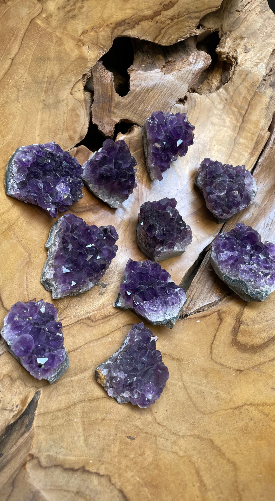 ORNATE PURPLE & WHITE LARGE AMETHYST