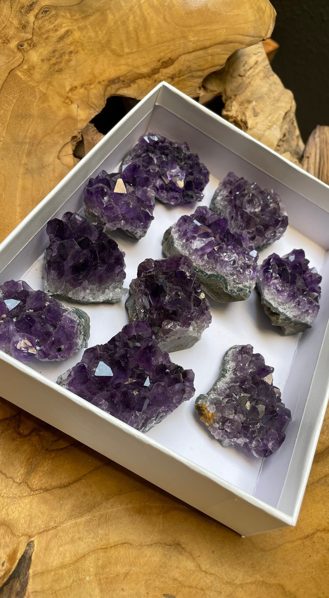 ORNATE PURPLE & WHITE LARGE AMETHYST