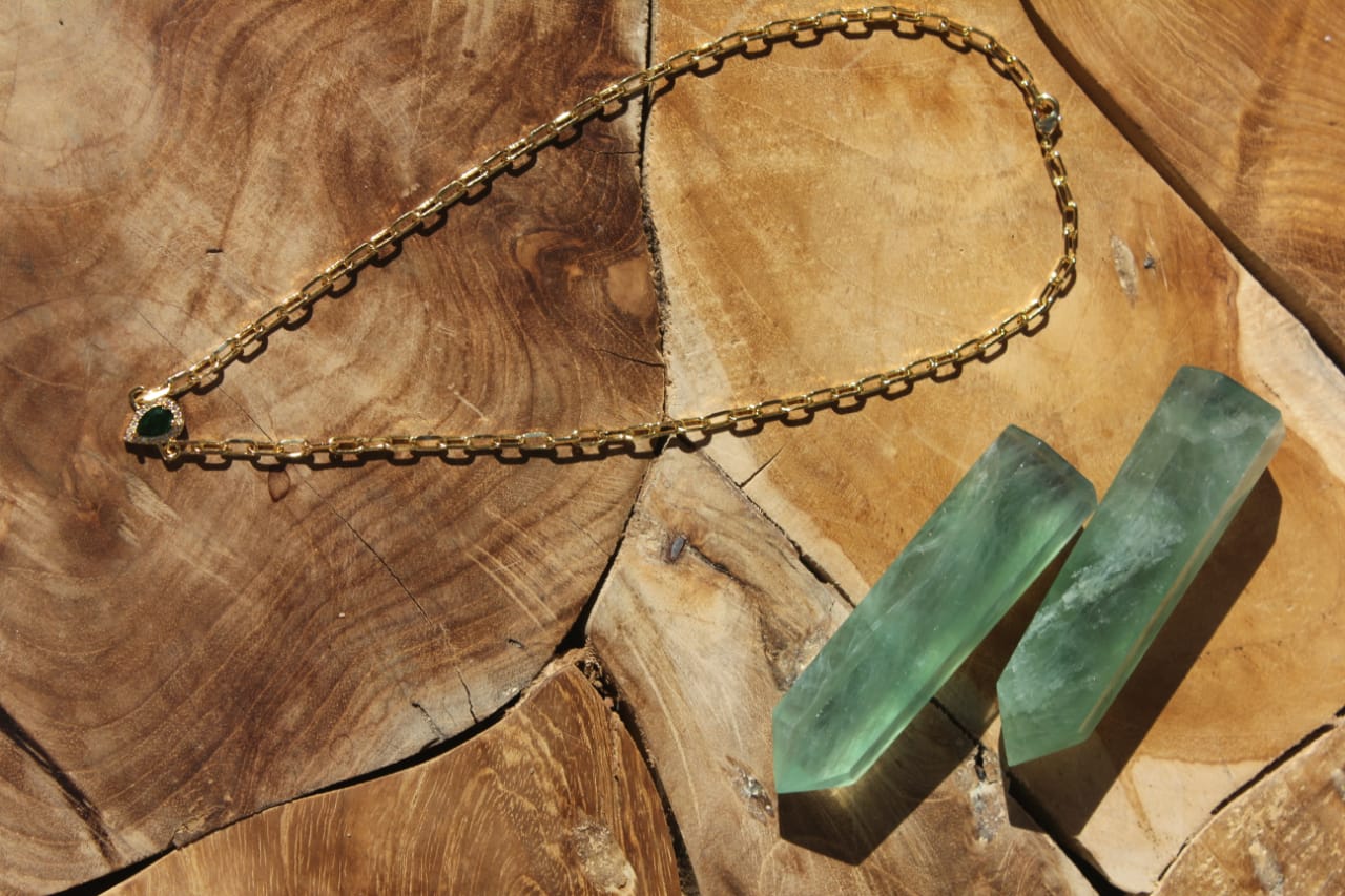 GREEN DIAMOND HEART GOLD NECKLACE