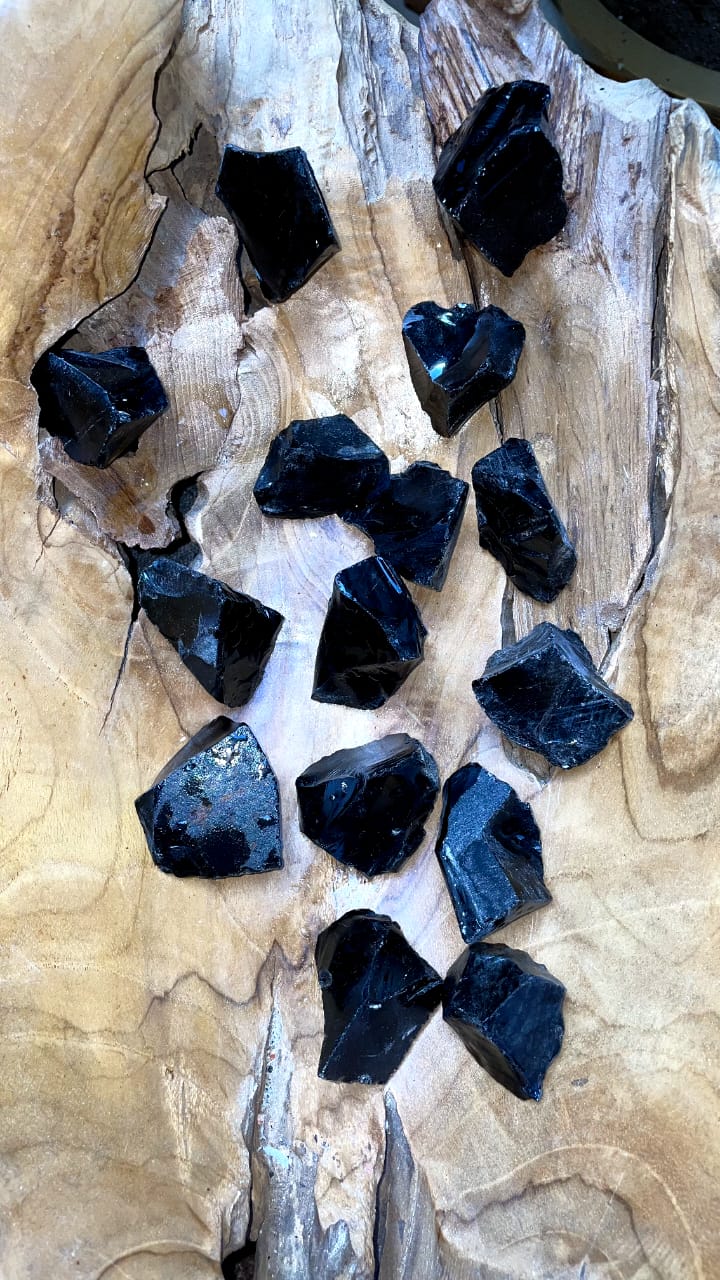 LARGE BLACK OBSIDIAN