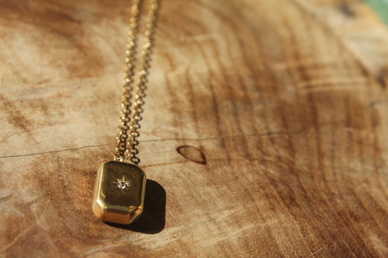 PLATED SQUARE GOLD NECKLACE