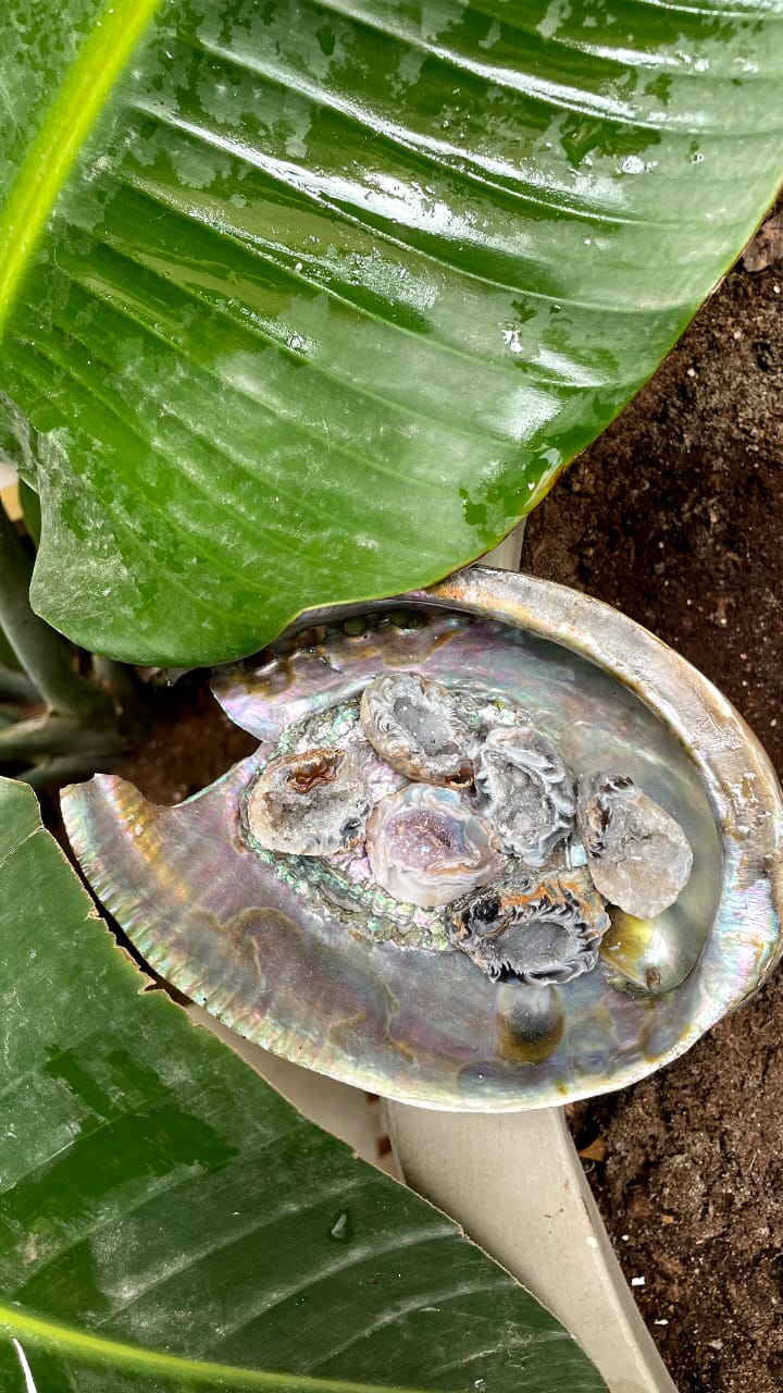 MINI GRAY AGATE CRYSTAL