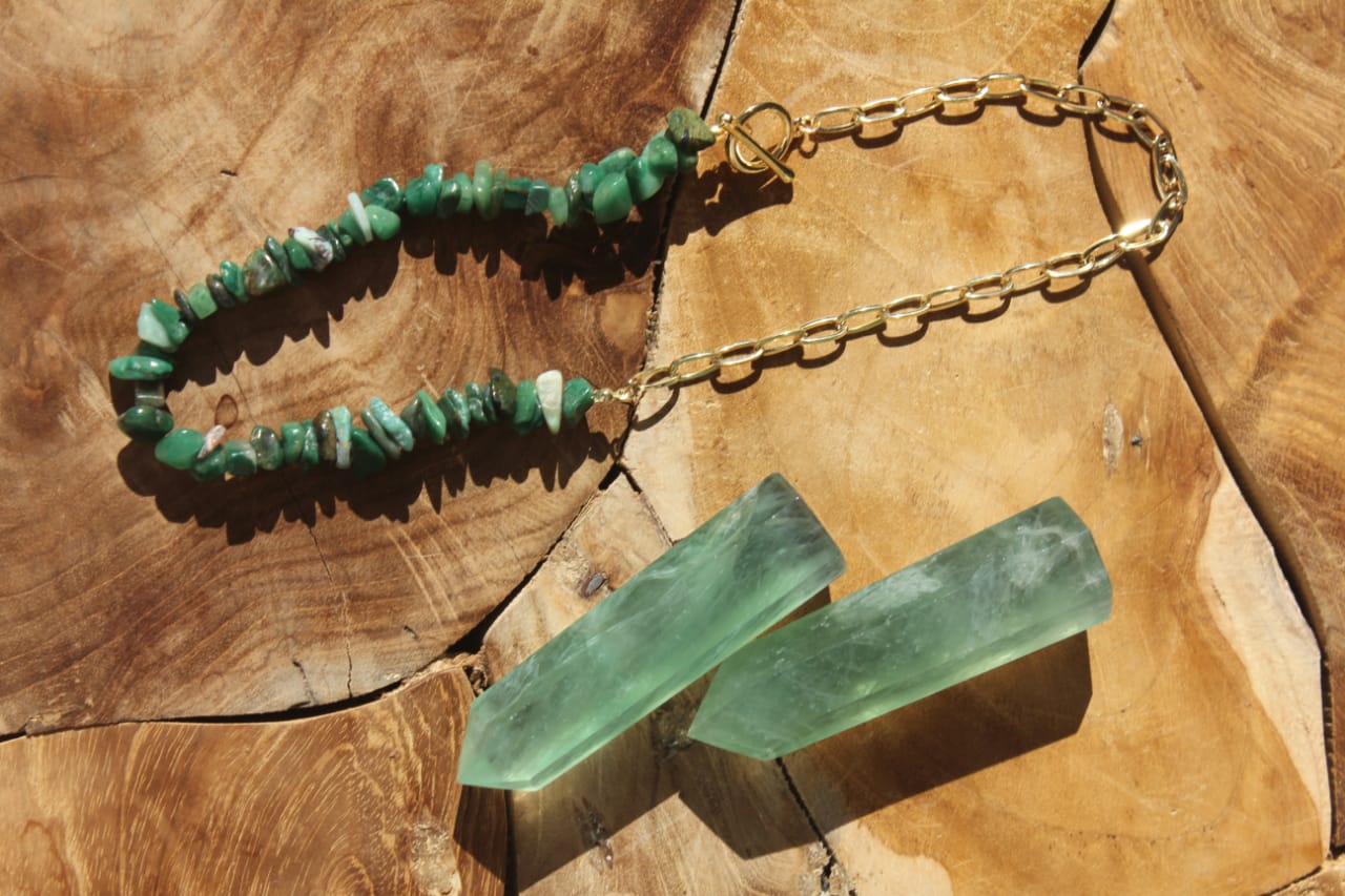 GREEN STONES NECKLACE