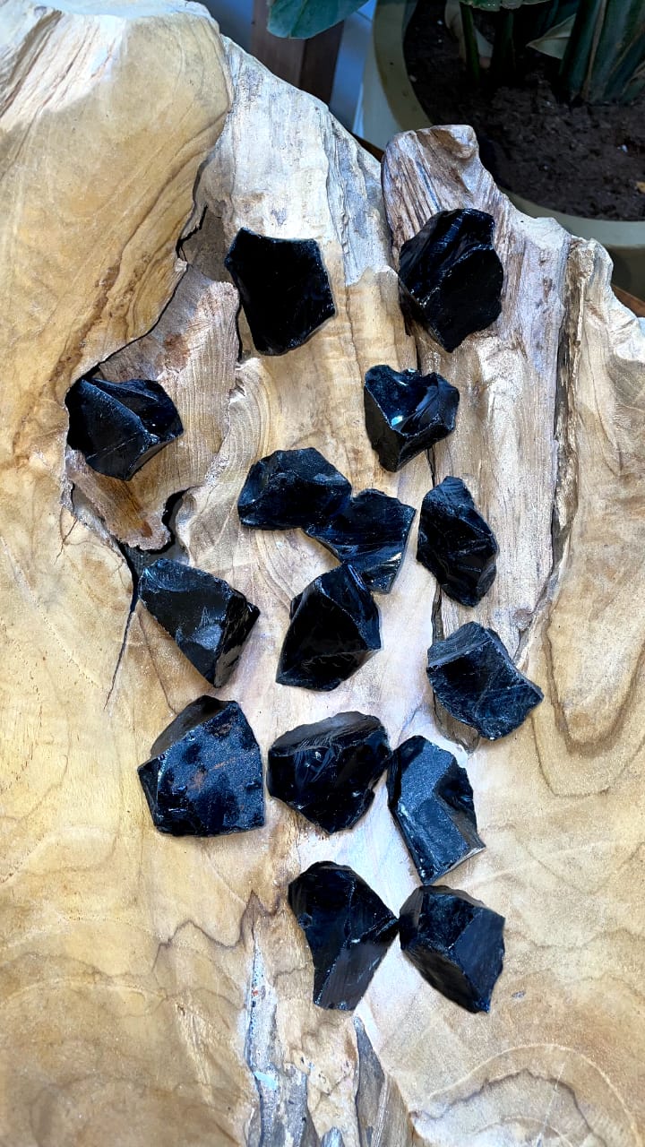 LARGE BLACK OBSIDIAN