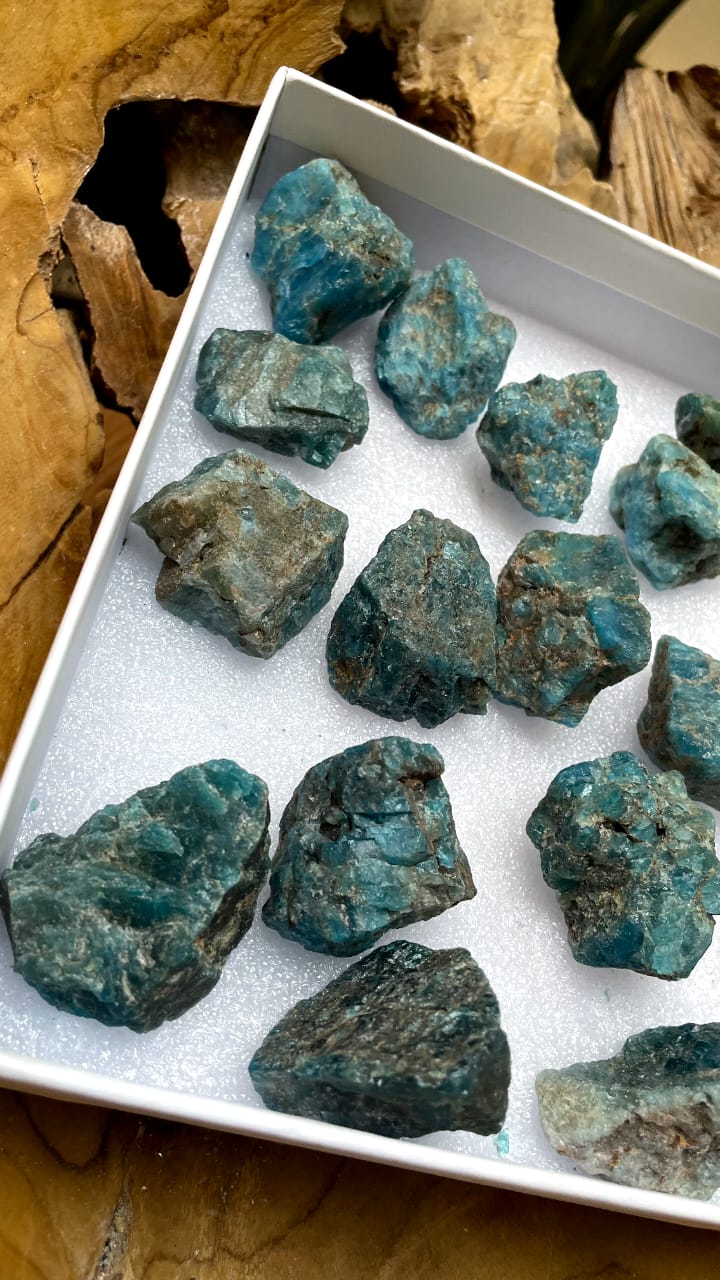 LARGE  BLUE APATITE