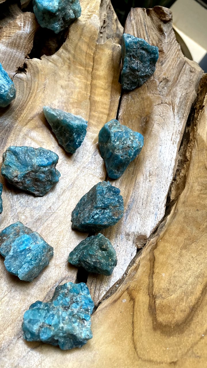 LARGE  BLUE APATITE