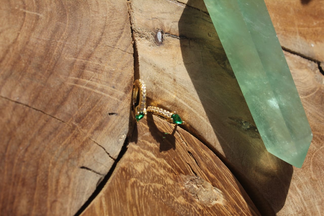 GOLD PLATED EARRINGS WITH GREEN STONE