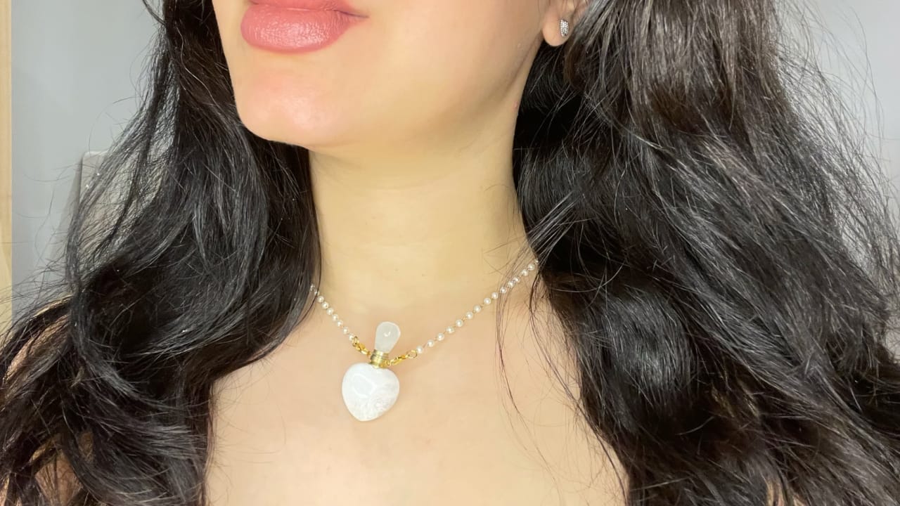 WHITE HEART GEMSTONE PEARL NECKLACE