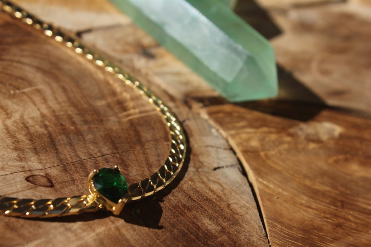 GREEN GEMSTONE GOLD NECKLACE