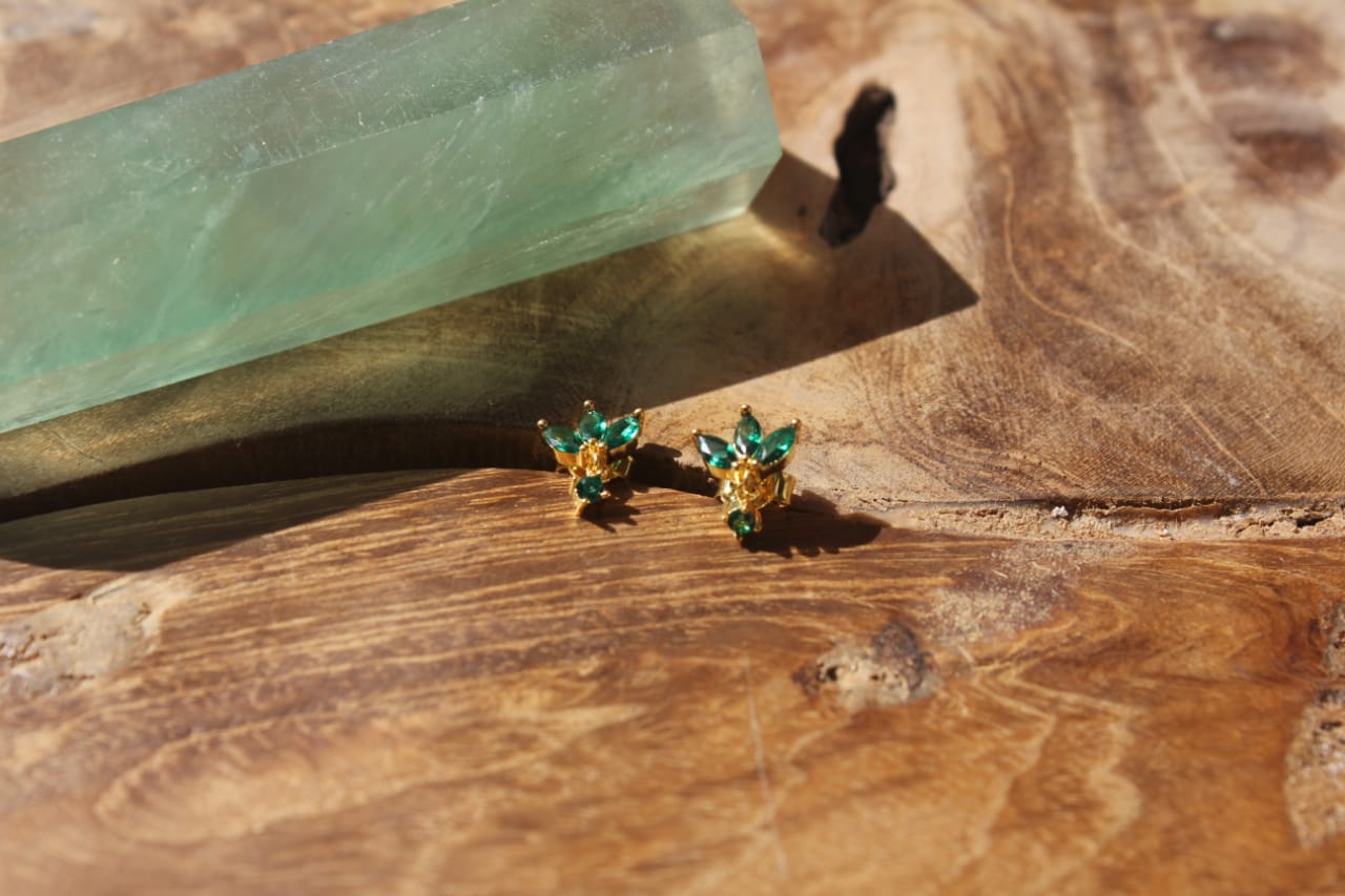 FOUR GREEN STONES DANGLE EARRINGS