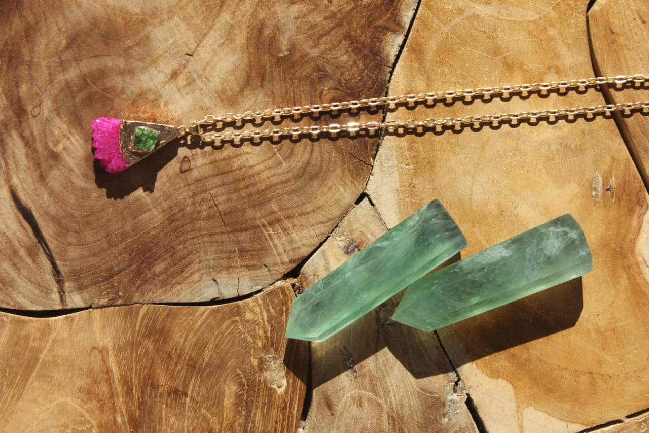 GOLD NECKLACE WITH PURPLE & GREEN PERIDOT