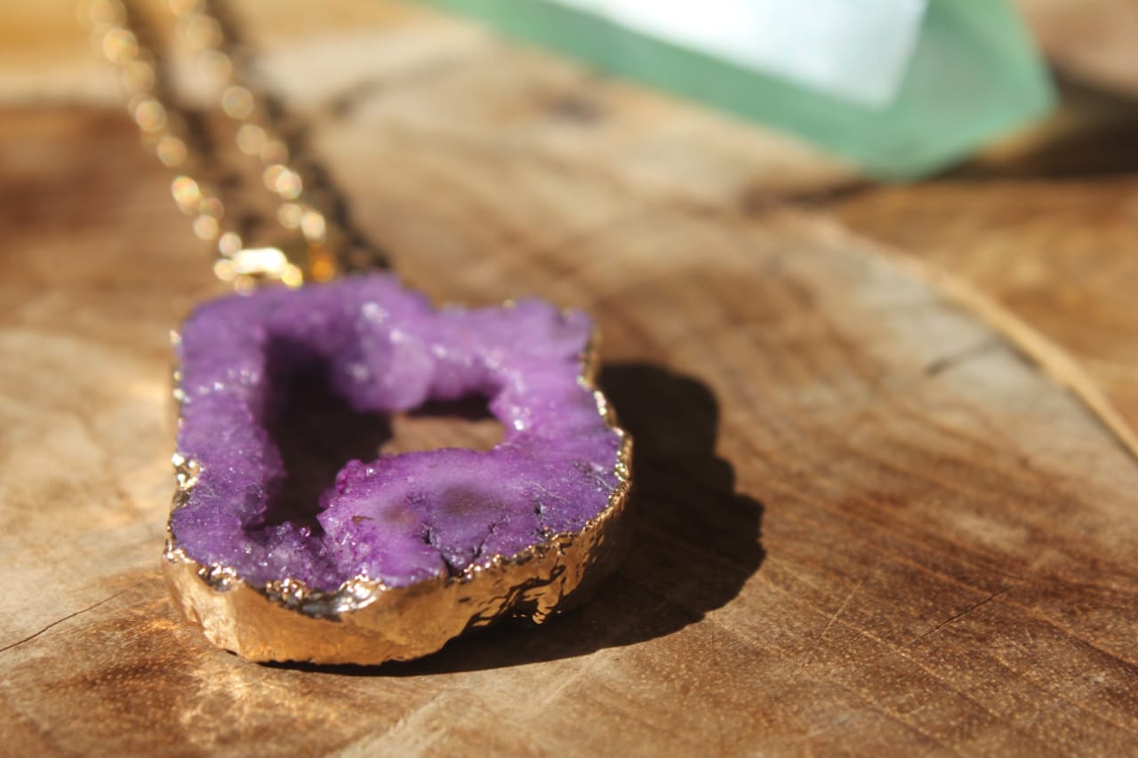 PURPLE STONE GOLD NECKLACE