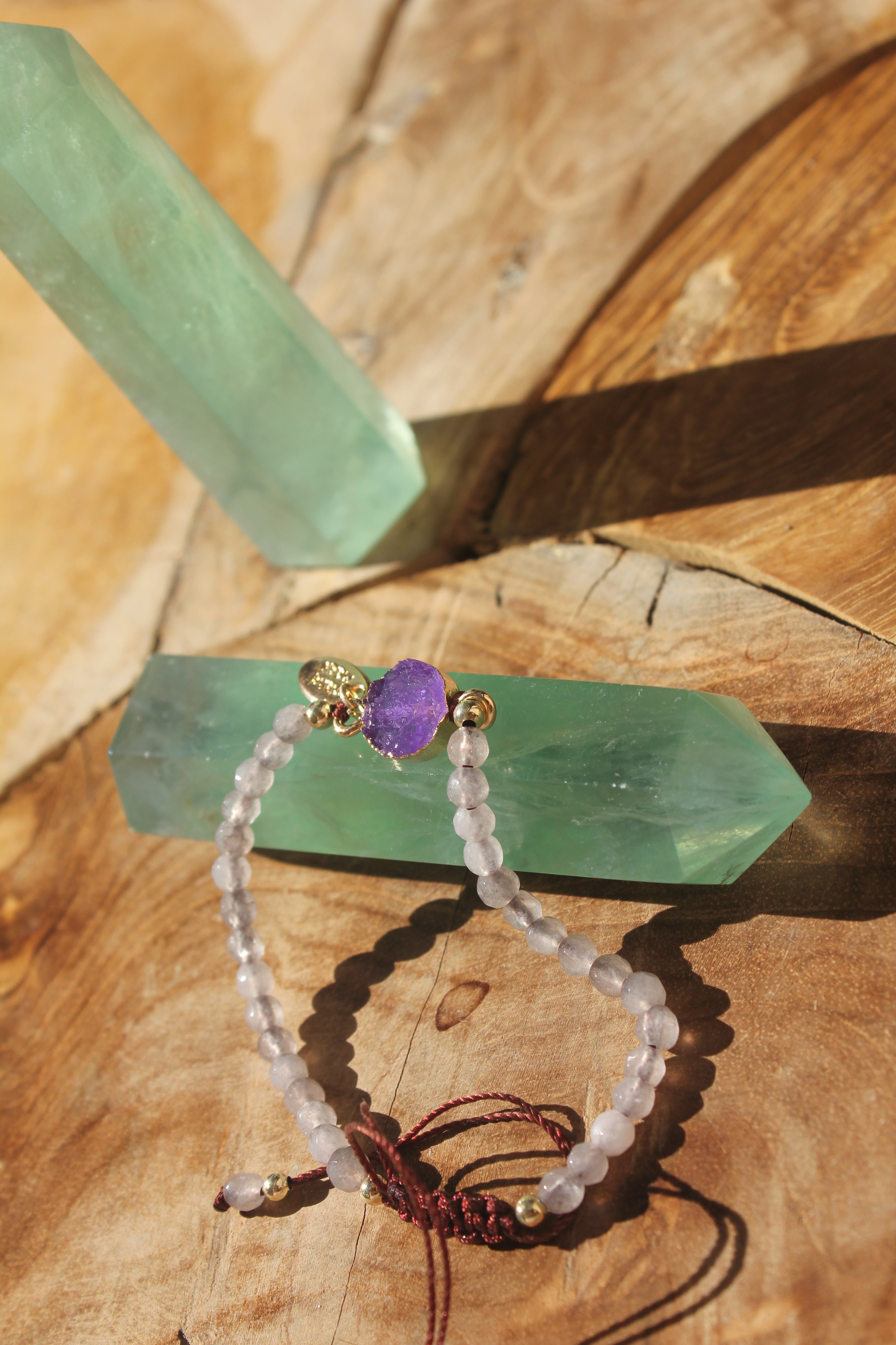 PURPLE STONE WHITE PEARLS BRACELET