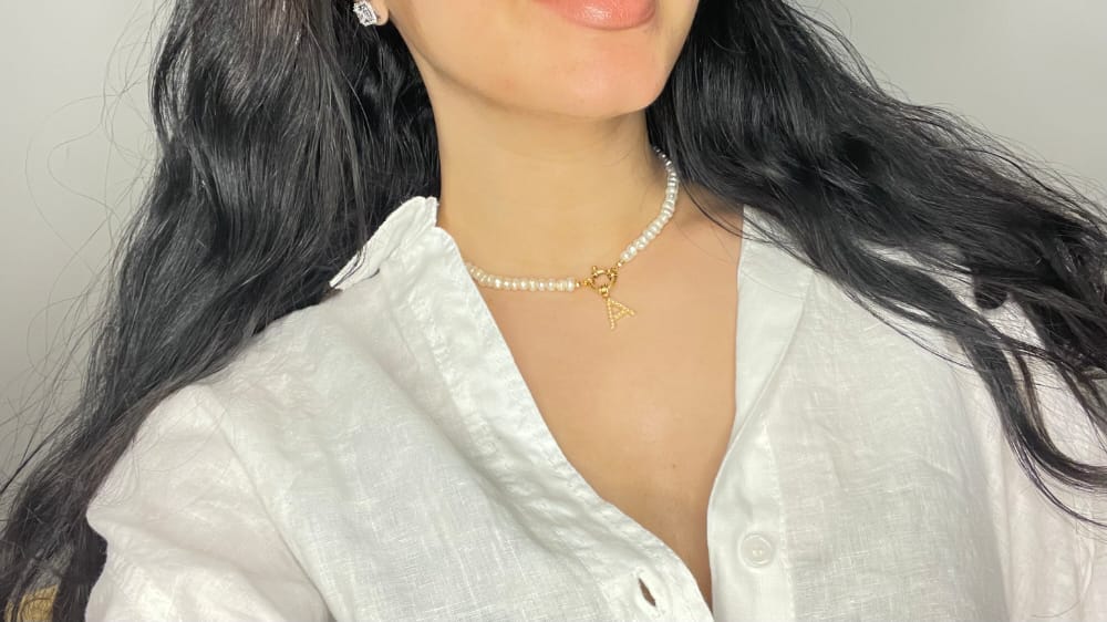 GOLD LETTER PEARLS NECKLACE