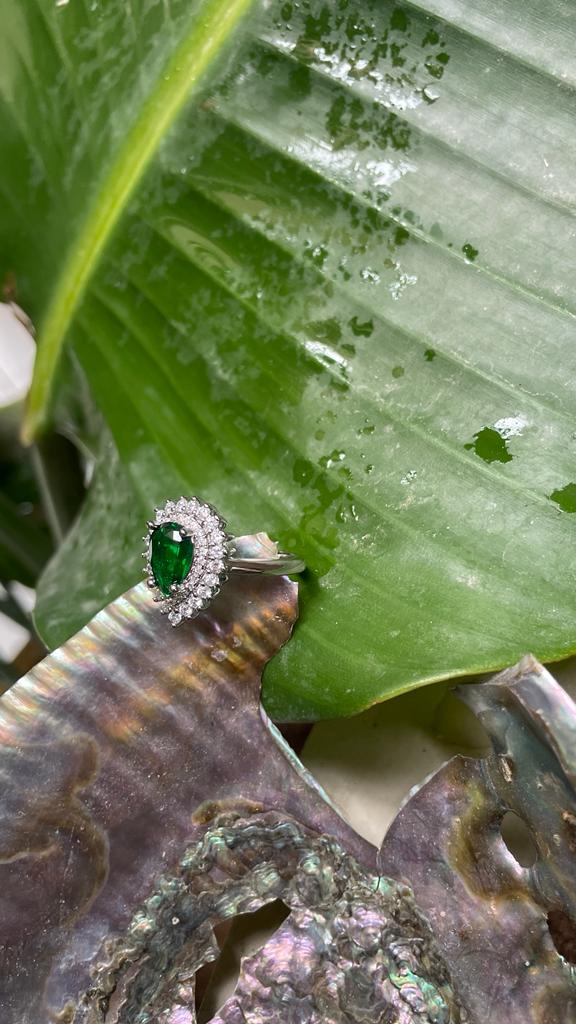 GREEN DIAMOND SILVER HEART RING