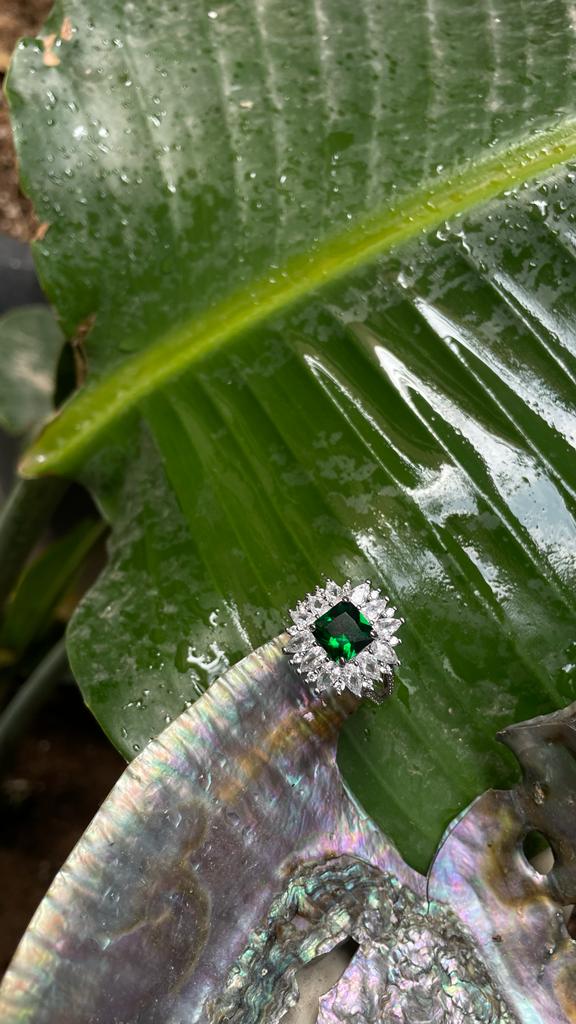 GREEN DIAMOND PLATED SILVER RING