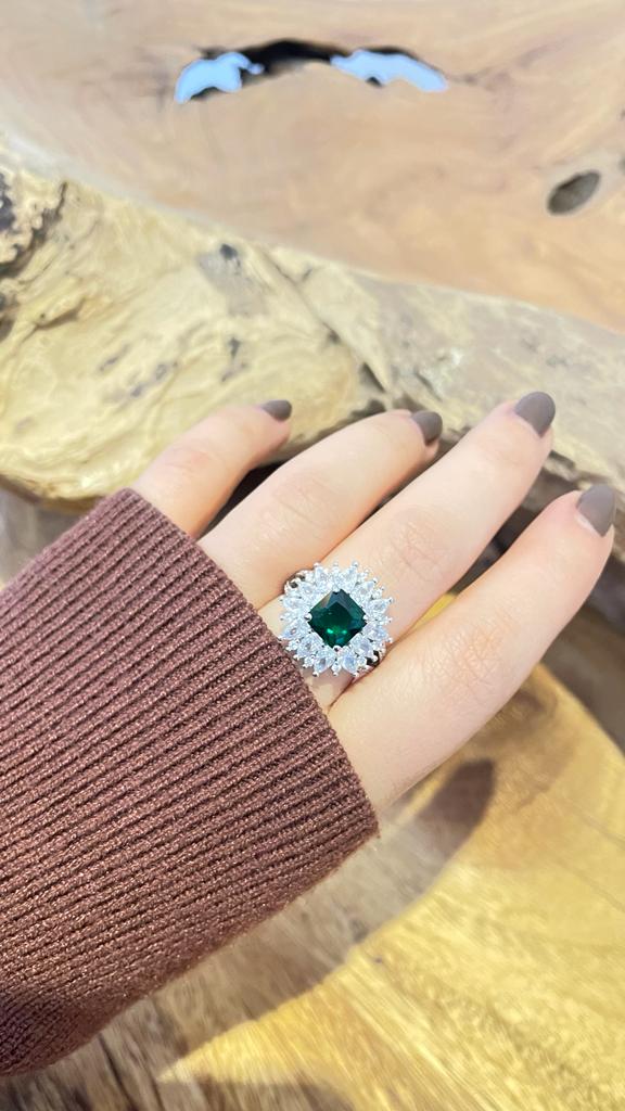 GREEN DIAMOND PLATED SILVER RING