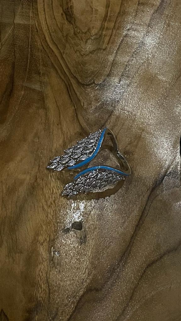 COLORED SILVER WINGS RING