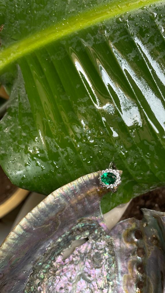 GREEN DIAMOND SILVER RING