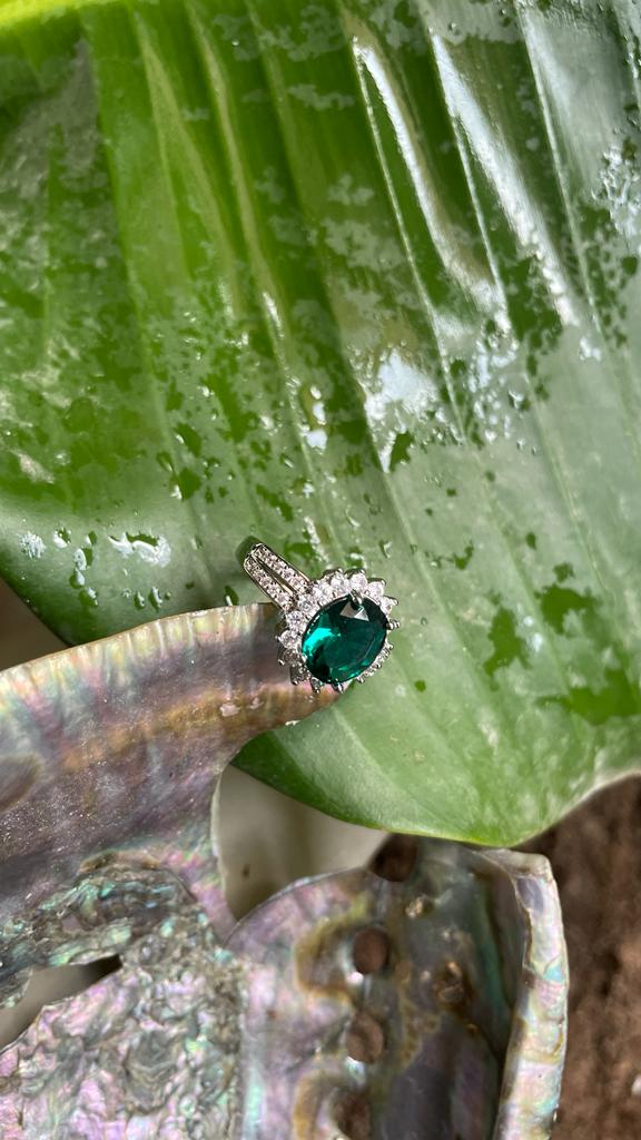 GREEN DIAMOND SILVER RING