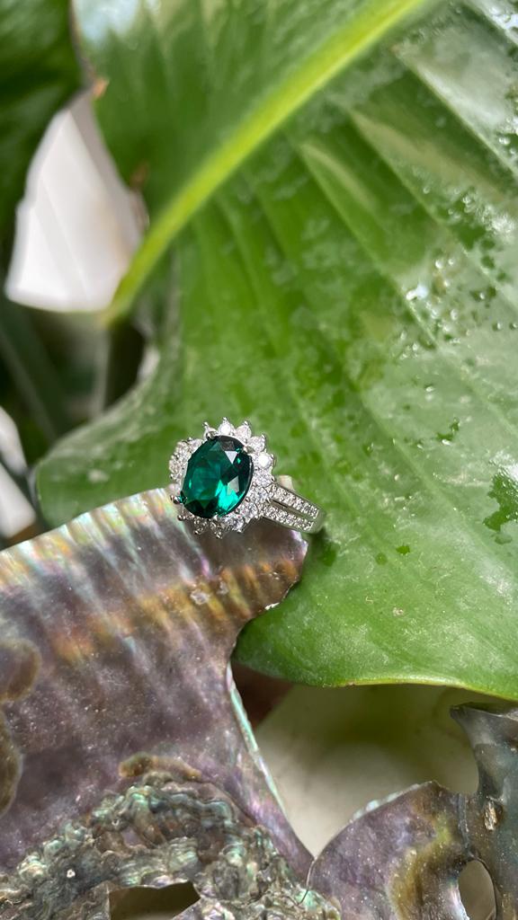 GREEN DIAMOND SILVER RING