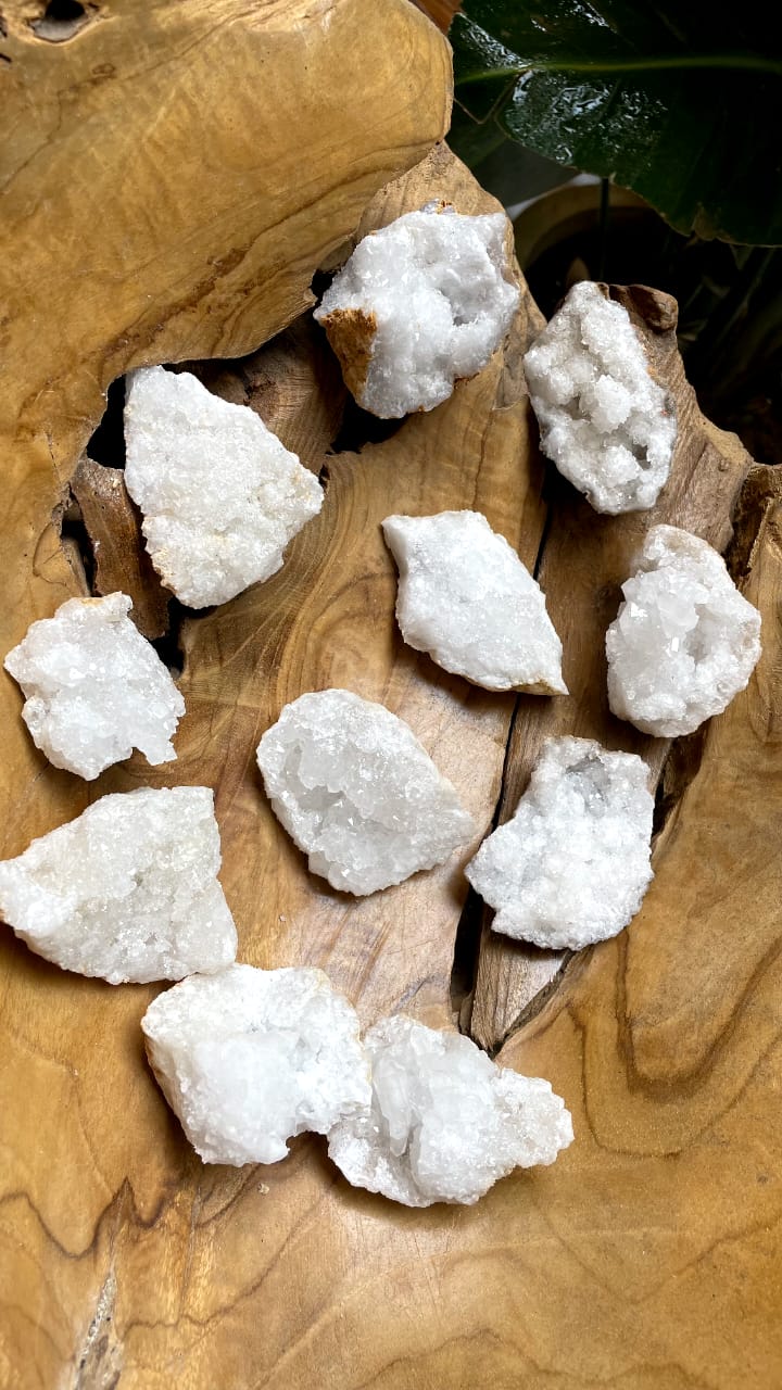 LARGE WHITE AGATE