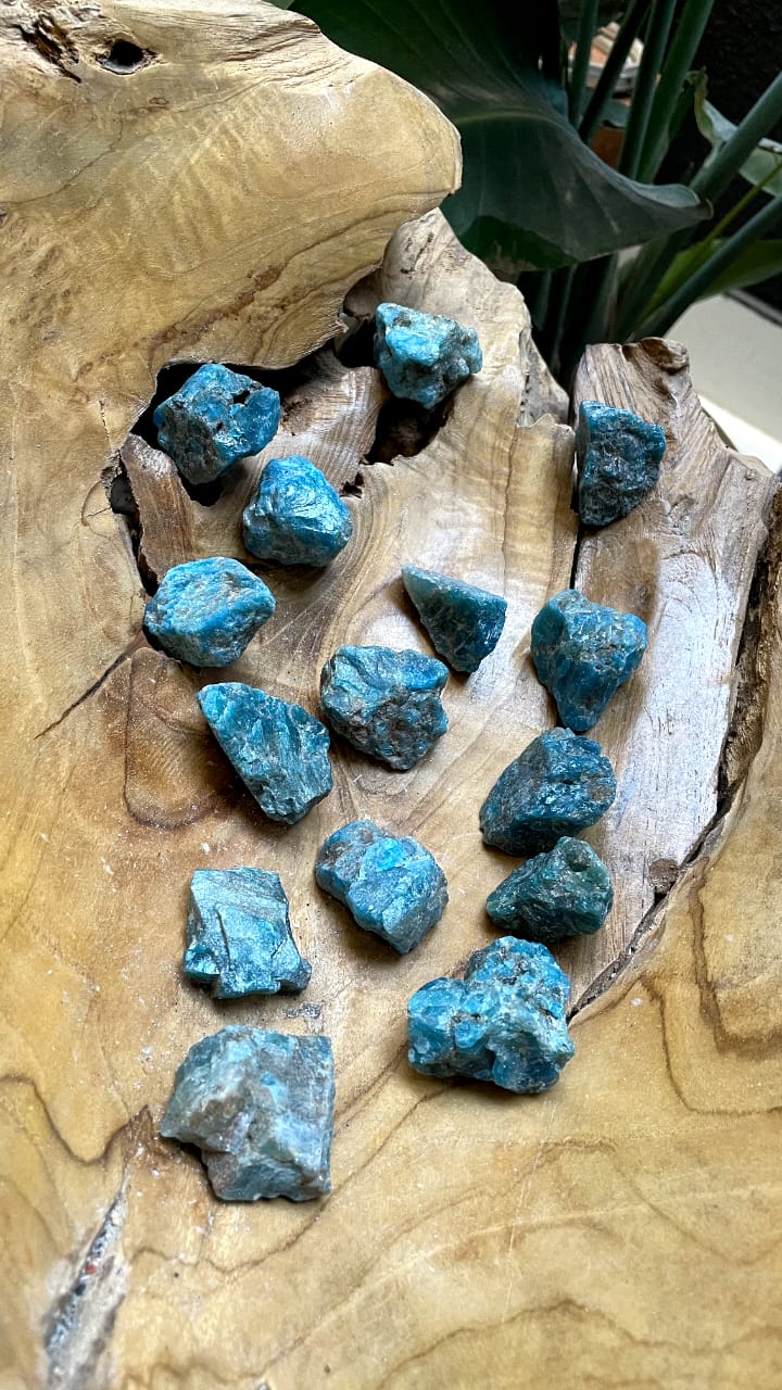 LARGE  BLUE APATITE