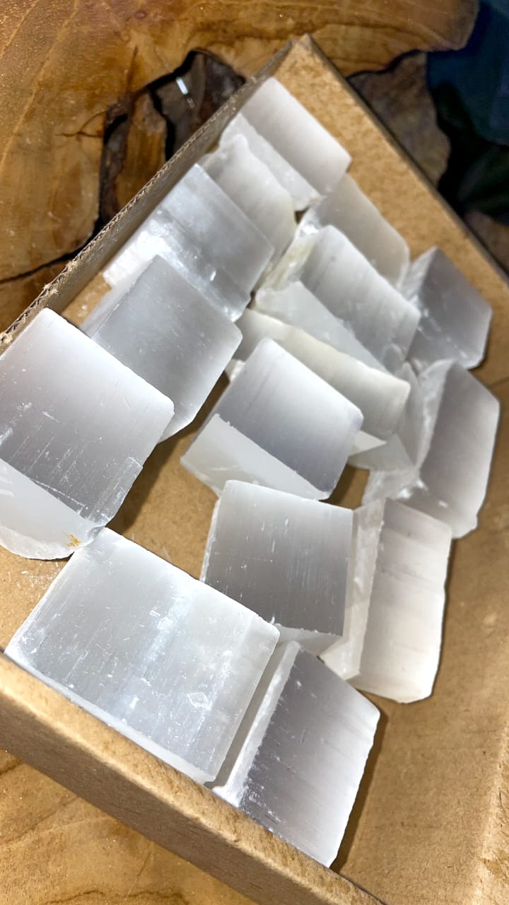 LARGE SELENITE