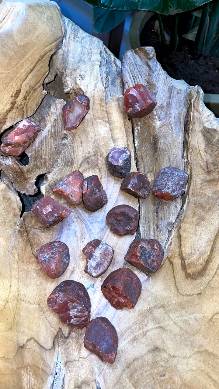 SMALL RED AGATE