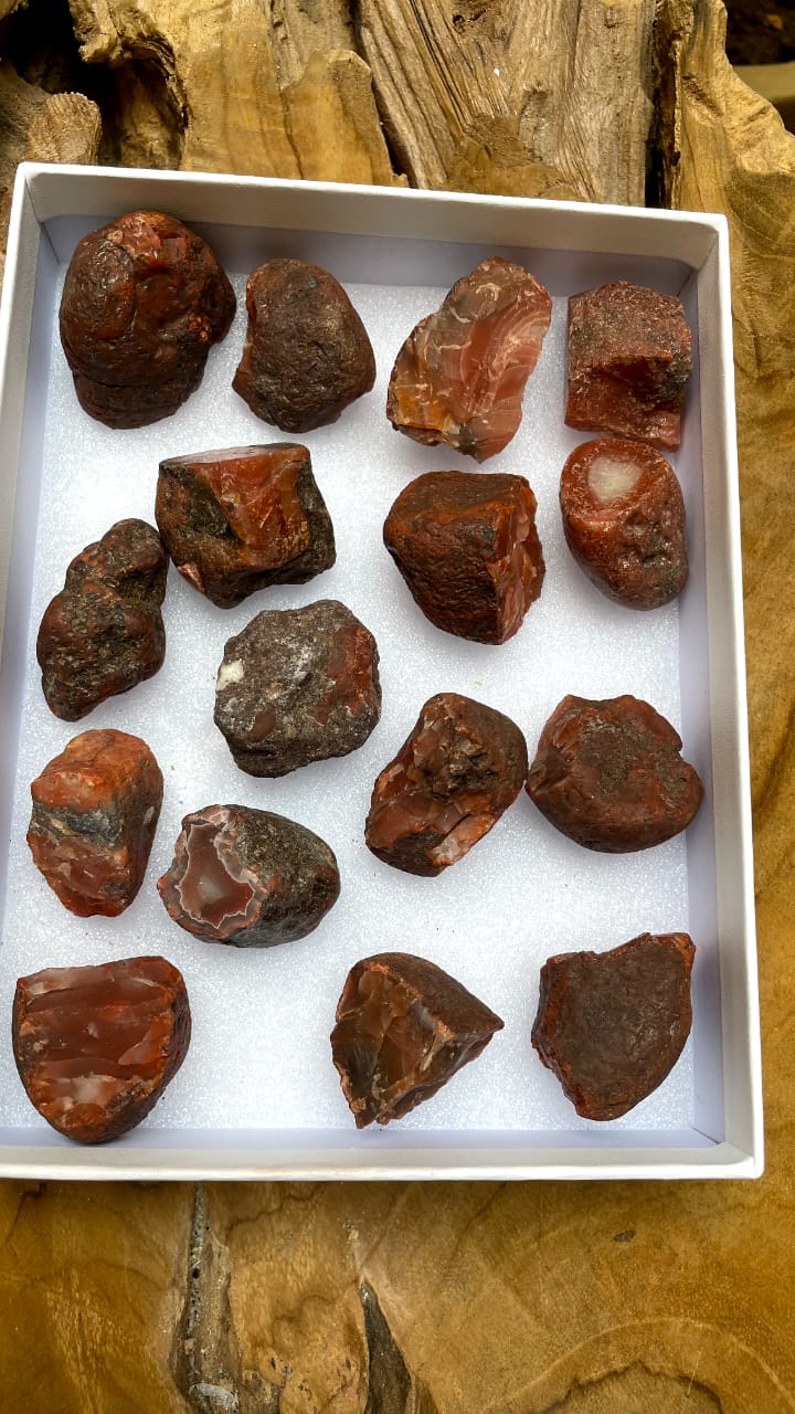 SMALL RED AGATE