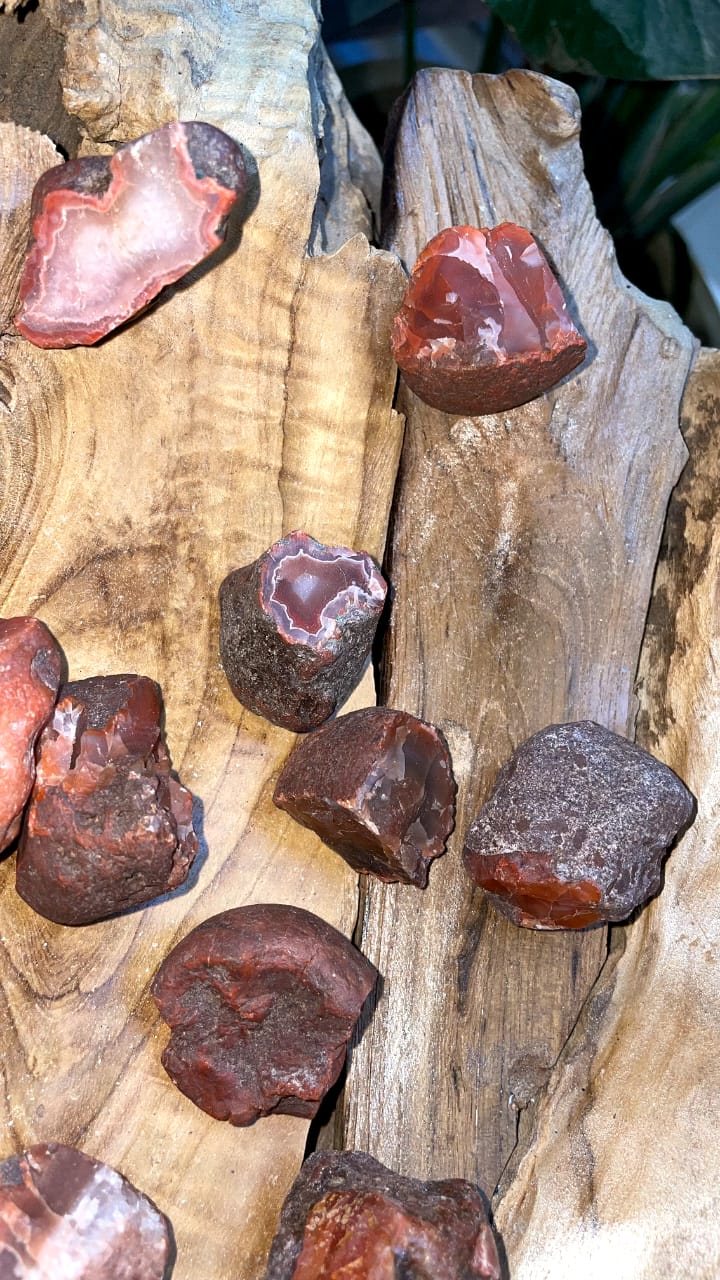 SMALL RED AGATE