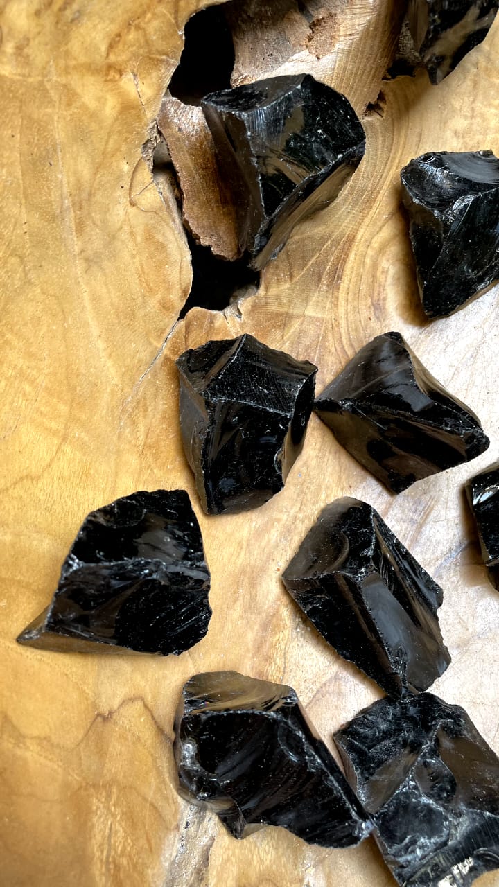 LARGE OBSIDIAN