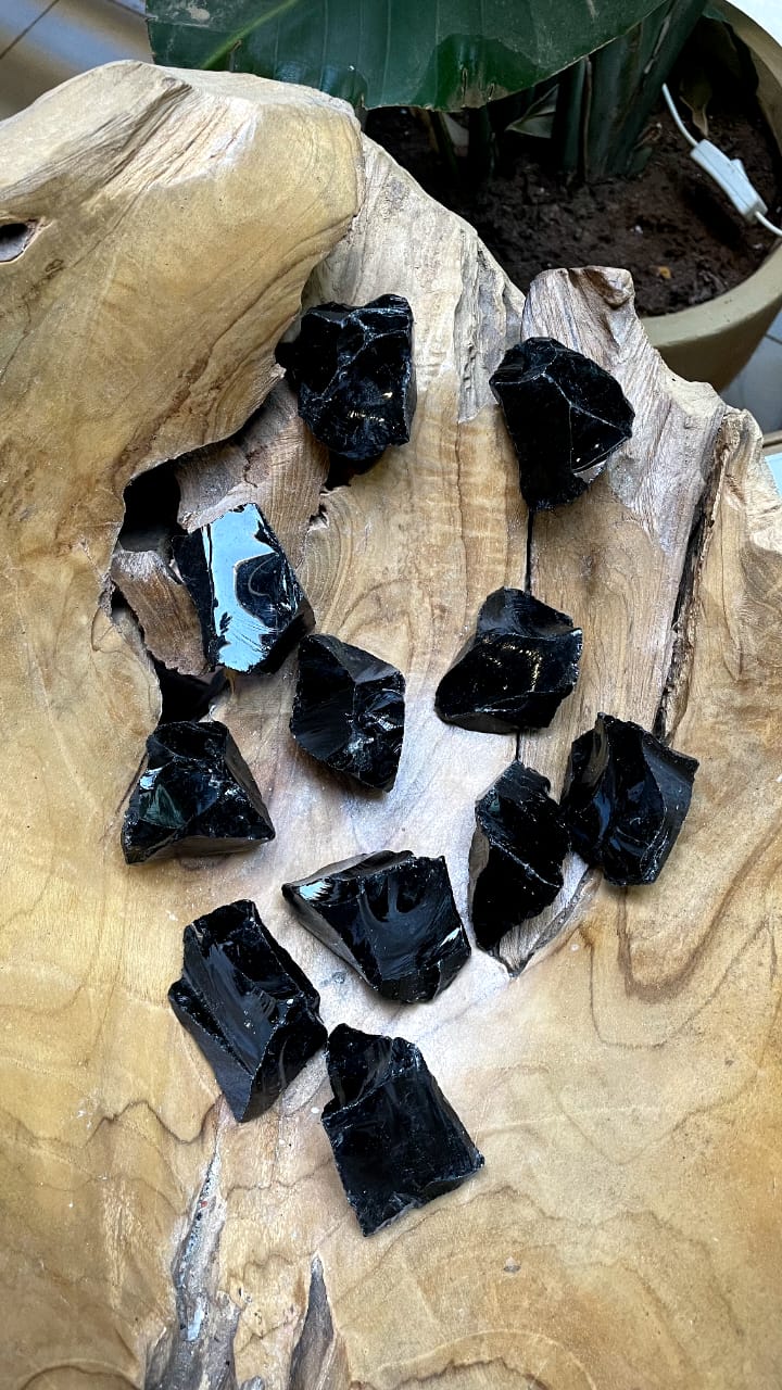 LARGE OBSIDIAN