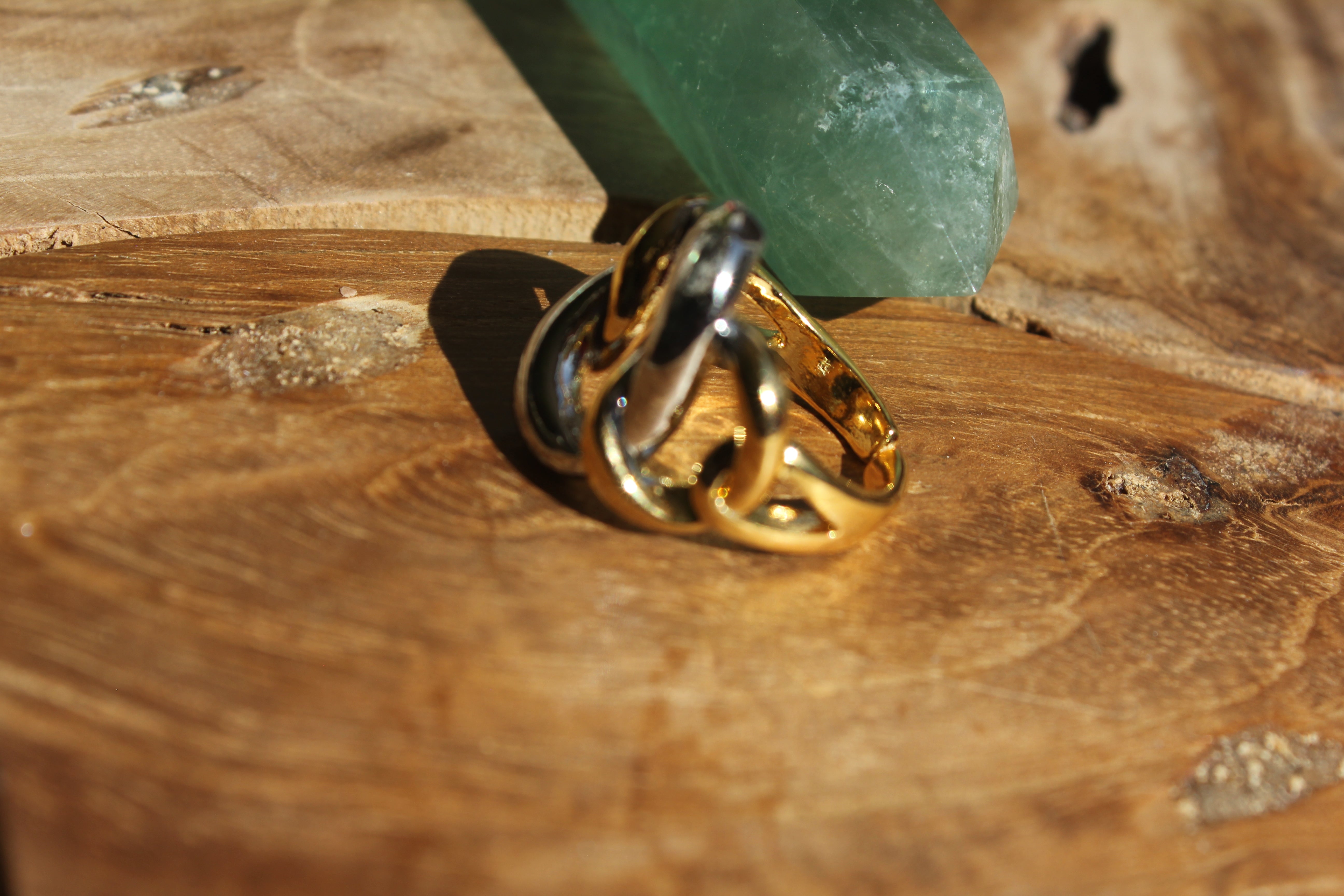 OVAL OPENING RING