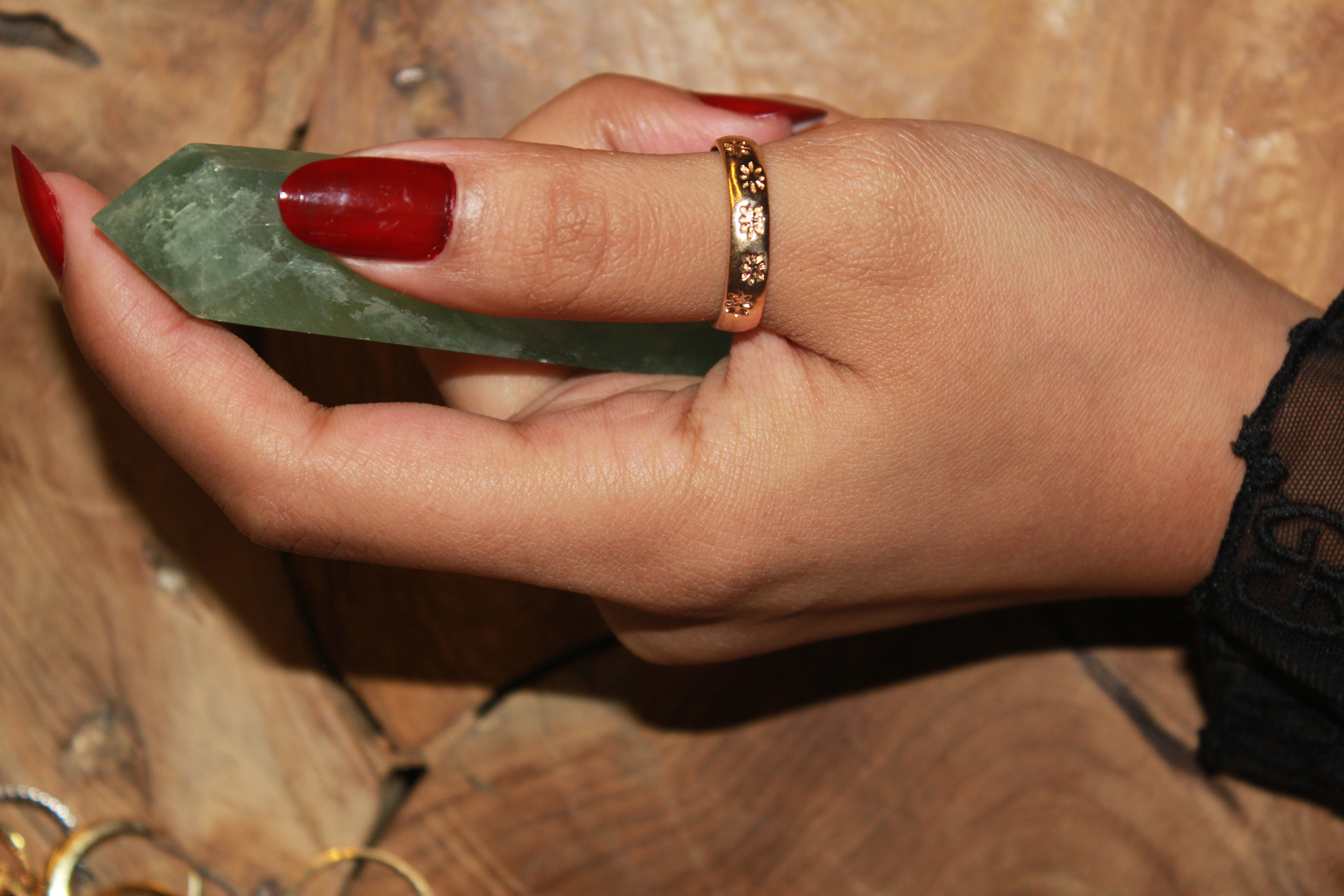 CARVD GOLD RING