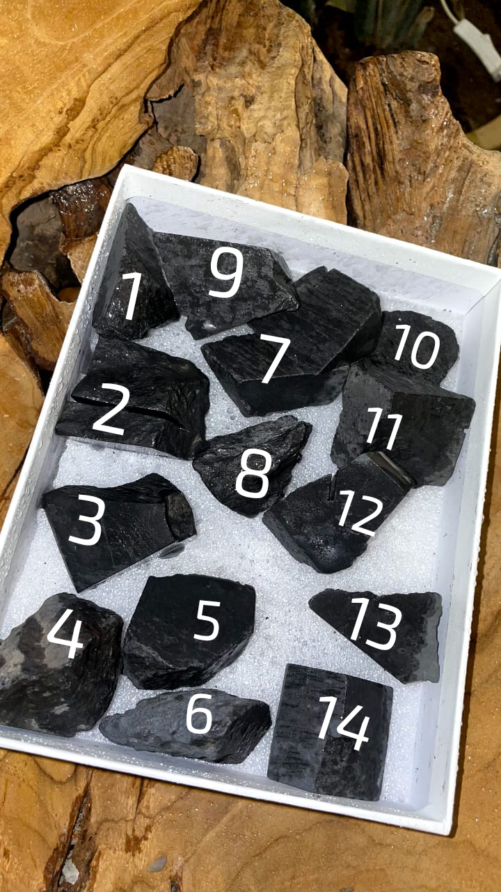 SMALL SCHUNGITE