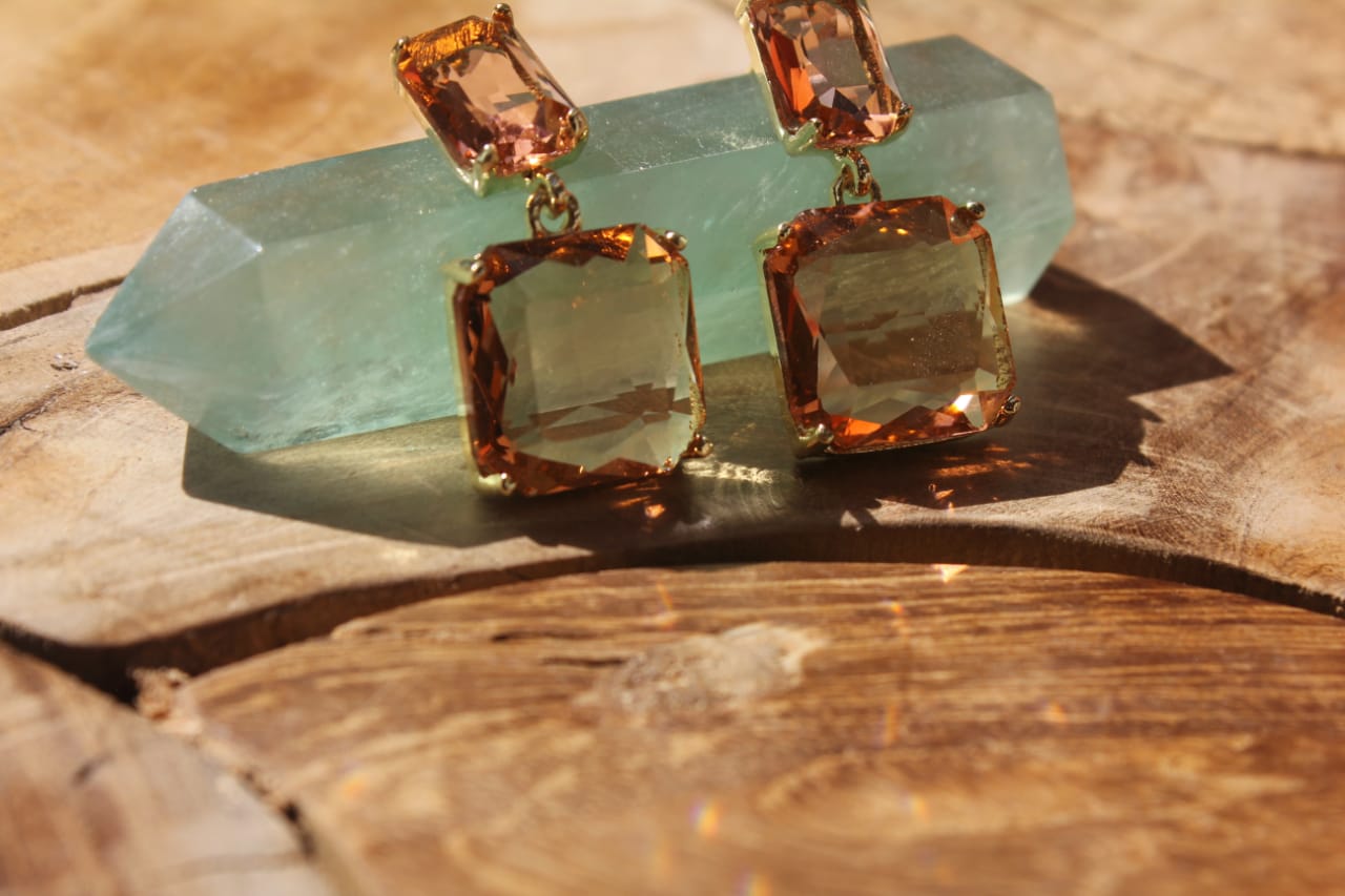 DOUBLE BROWN GEMSTONE EARRING