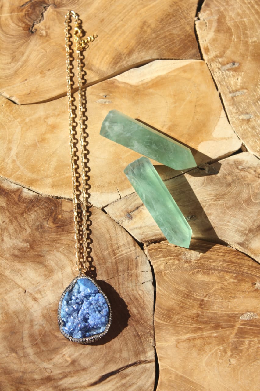 BLUE STONE GOLD NECKLACE