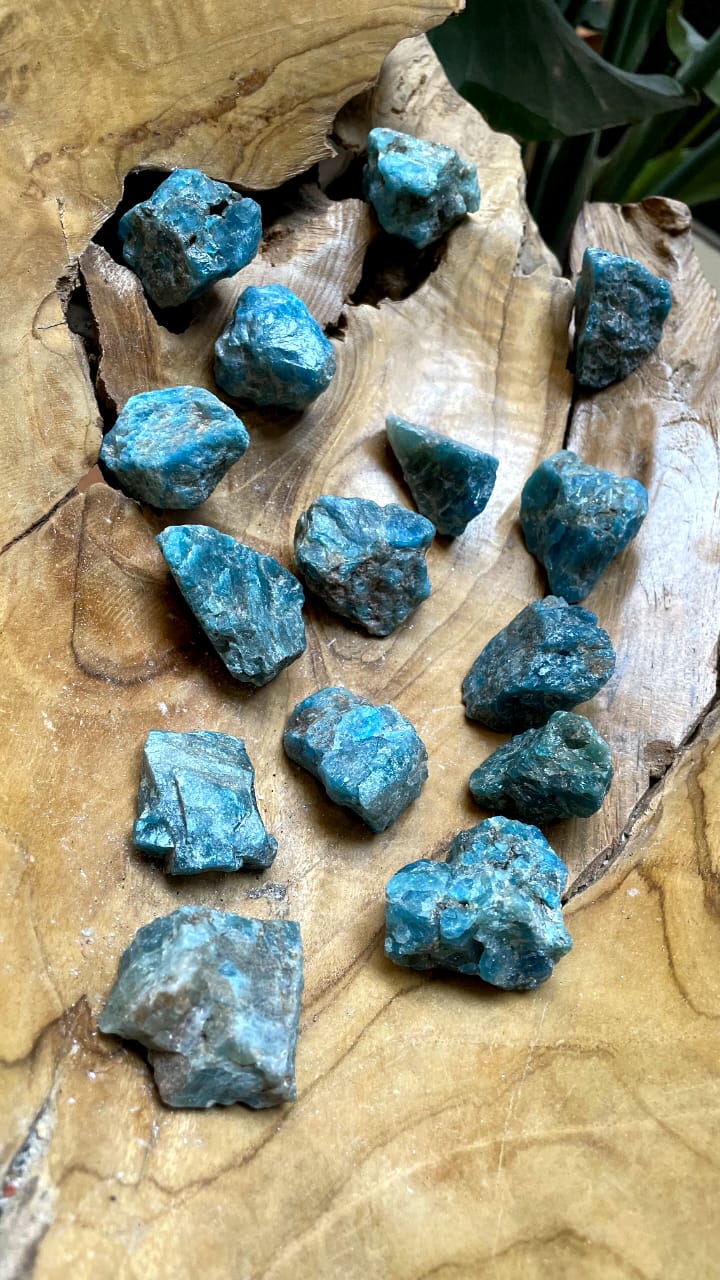 LARGE  BLUE APATITE