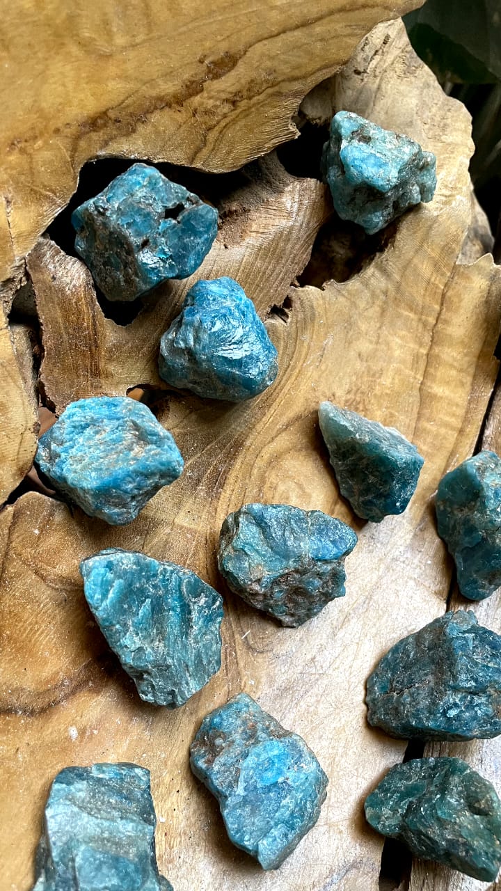 LARGE  BLUE APATITE