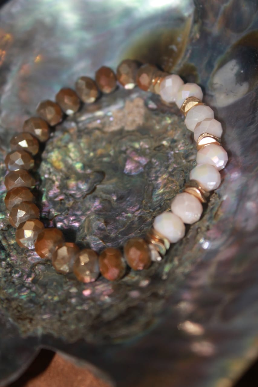 WHITE & BROWN STONES BRACELET