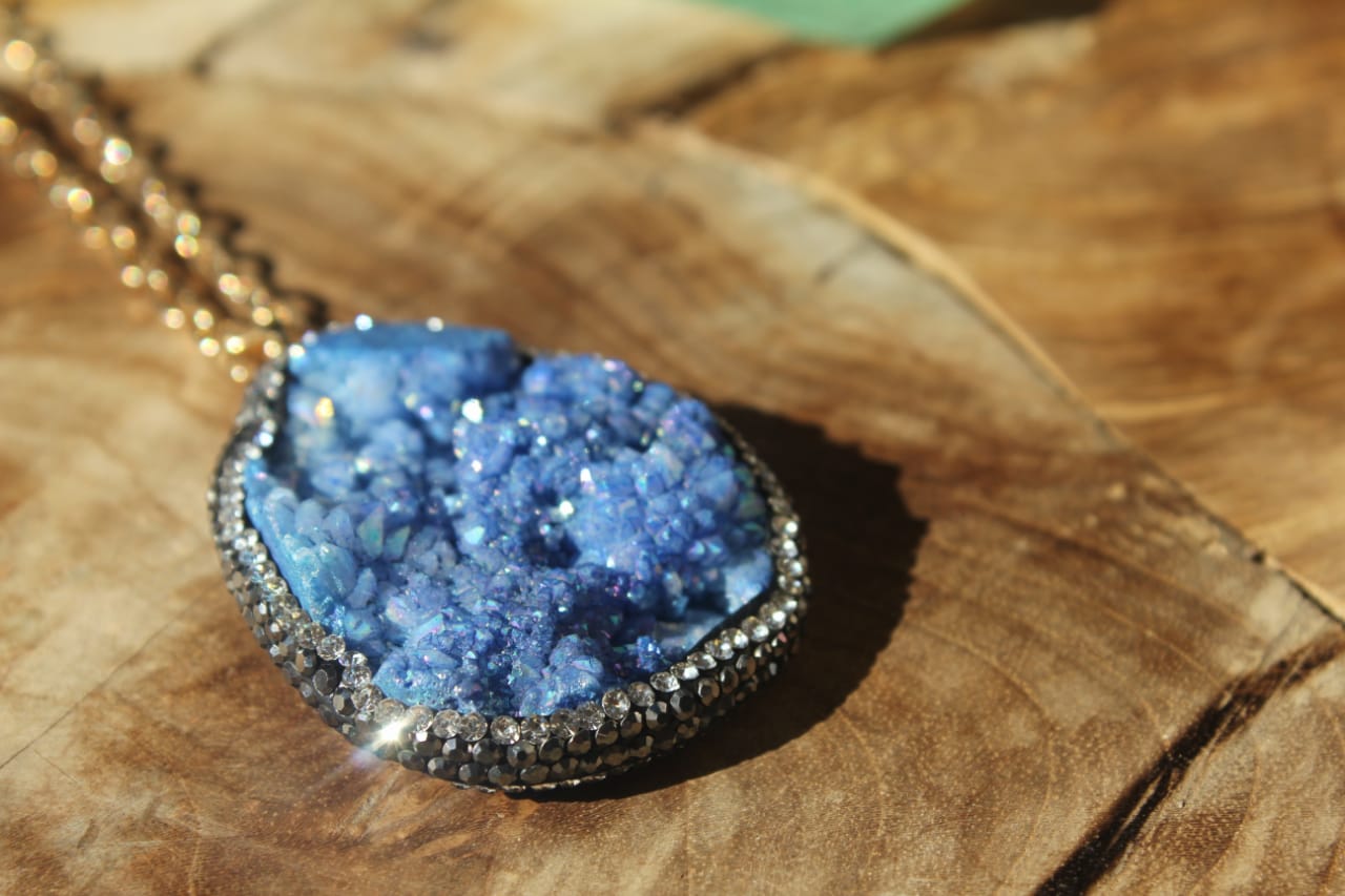 BLUE STONE GOLD NECKLACE