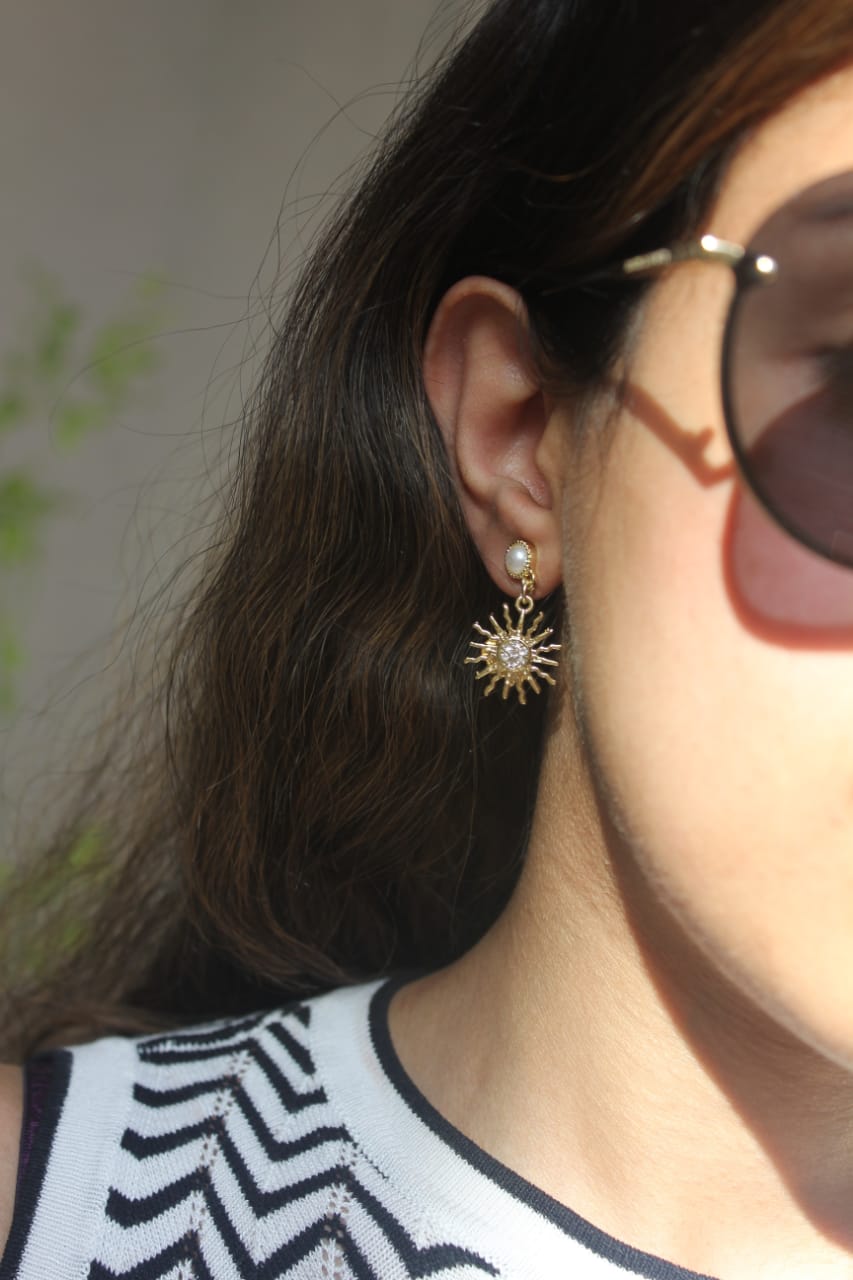 SUN & HOOP GOLD EARRING