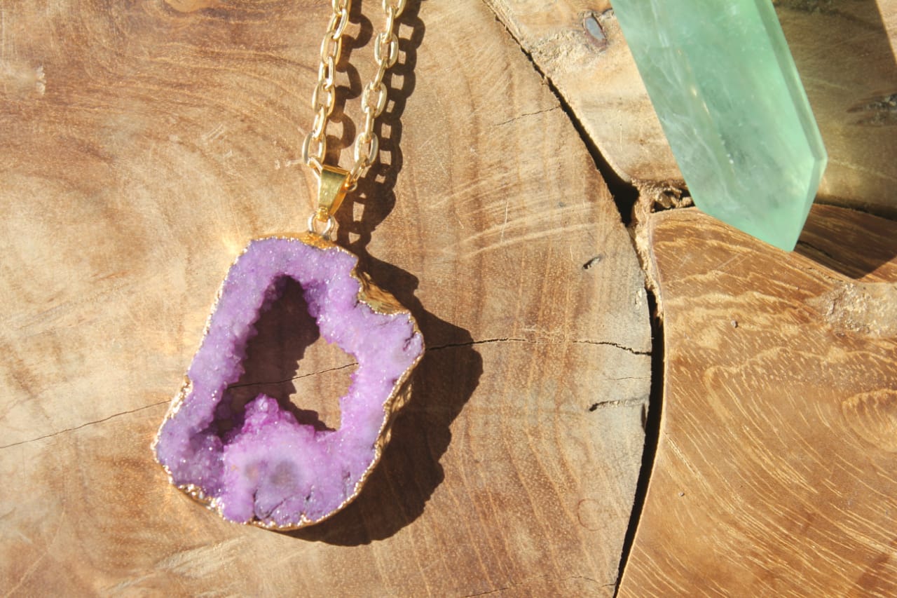 PURPLE STONE GOLD NECKLACE